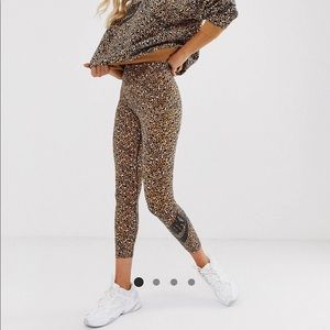 Nike// Leopard Print Leggings